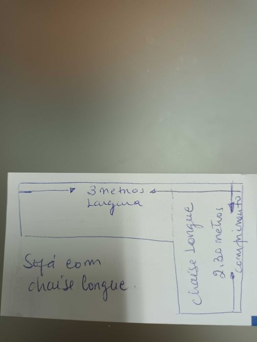 Sofá com chaise longue