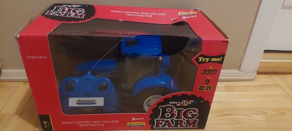 NEW HOLLAND traktor sterowany na pilot