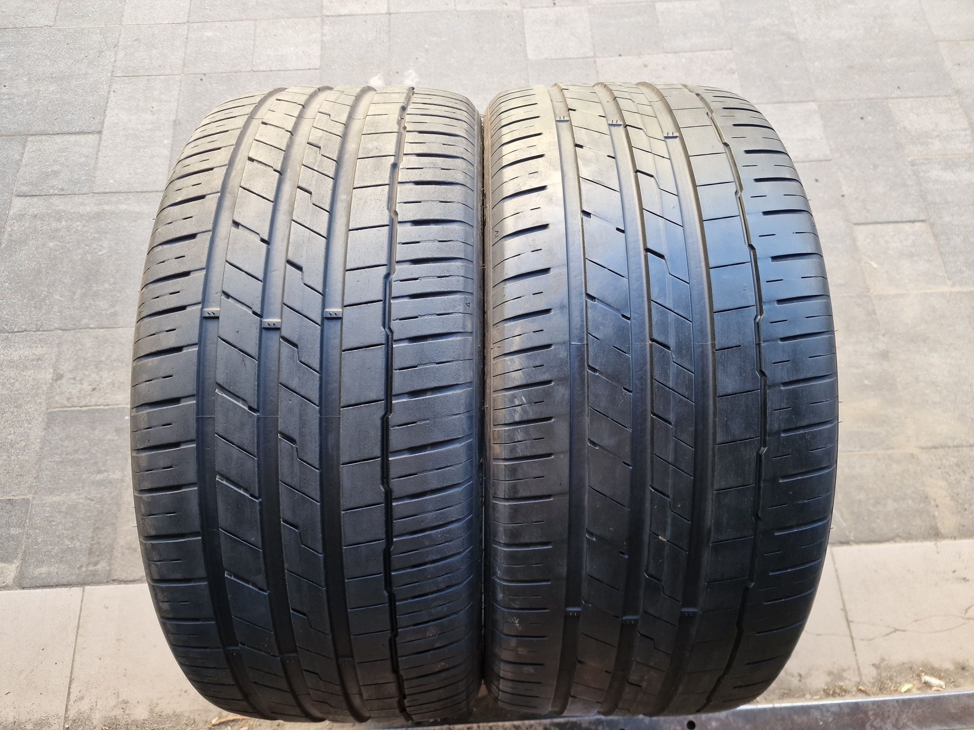 Пара летних шин 255/35 R21 Hankook Ventus