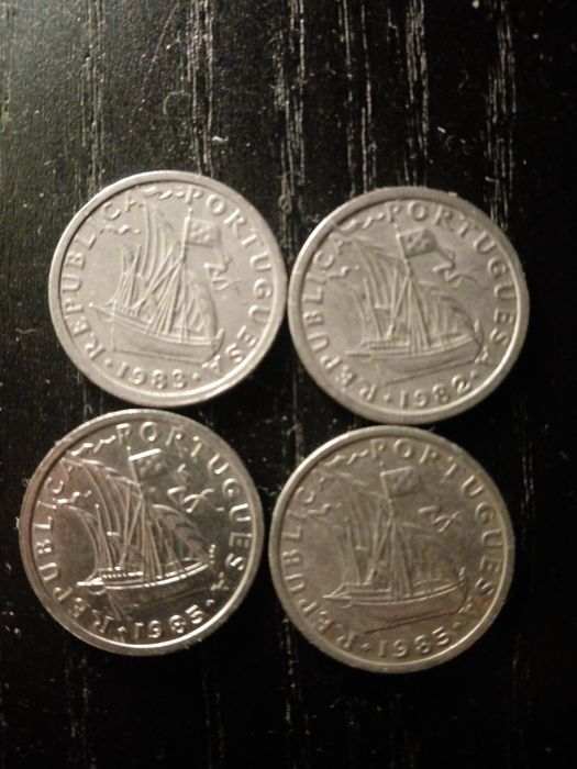 Moedas de 2,50 escudos