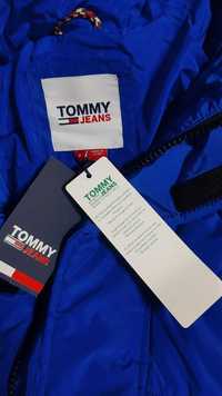 Продам куртку  оверсайз  Tommy Hilfiger розмір S,на 48-50.Оригінал.