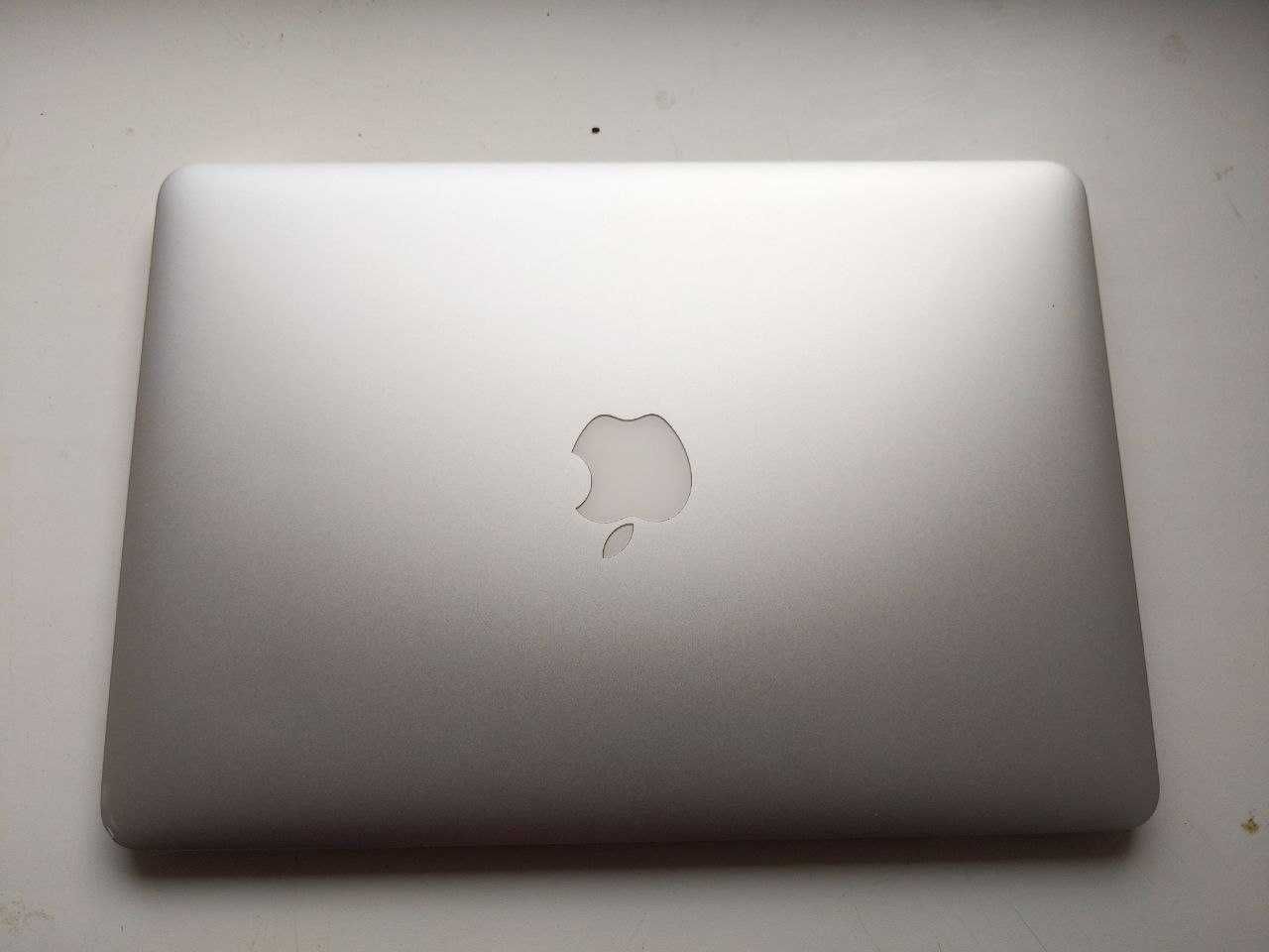 MacBook Pro 13 2015 i5 / 16GB / 500GB