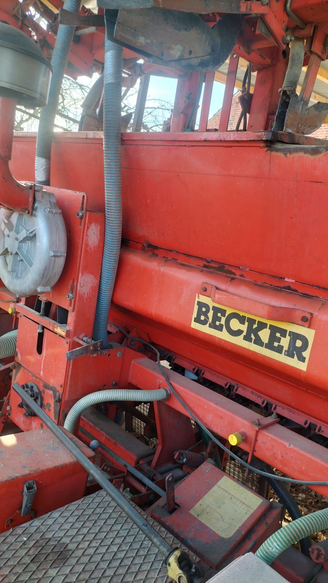 Siewnik Becker hydrauliczne rozkłady