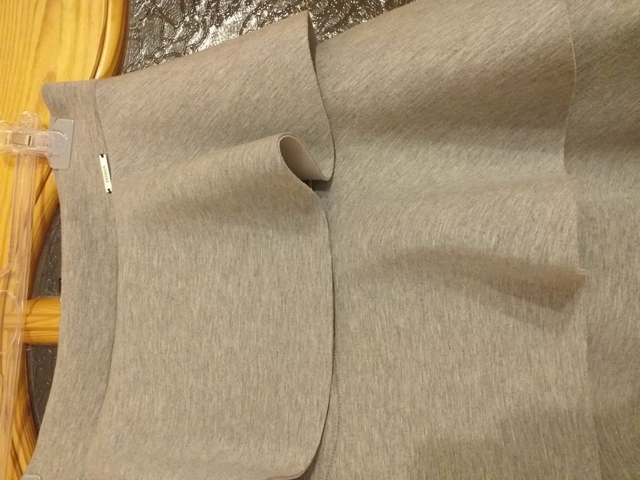 Szara spódniczka pianka falbanki rozm.M