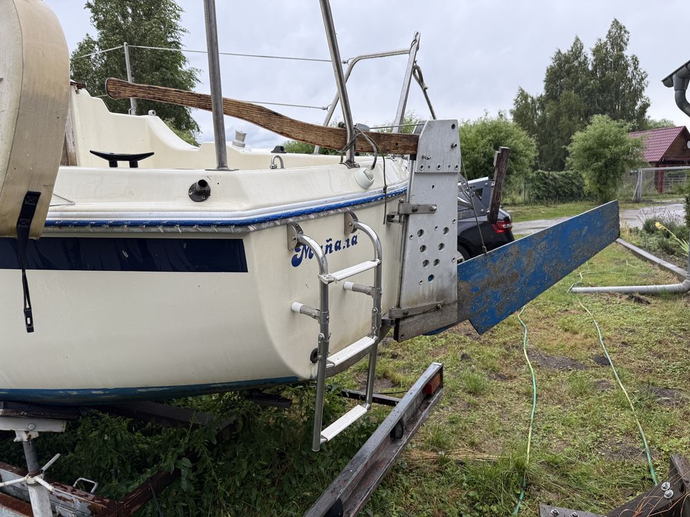 Jacht venus +yamaha 6kM 2 cylindy