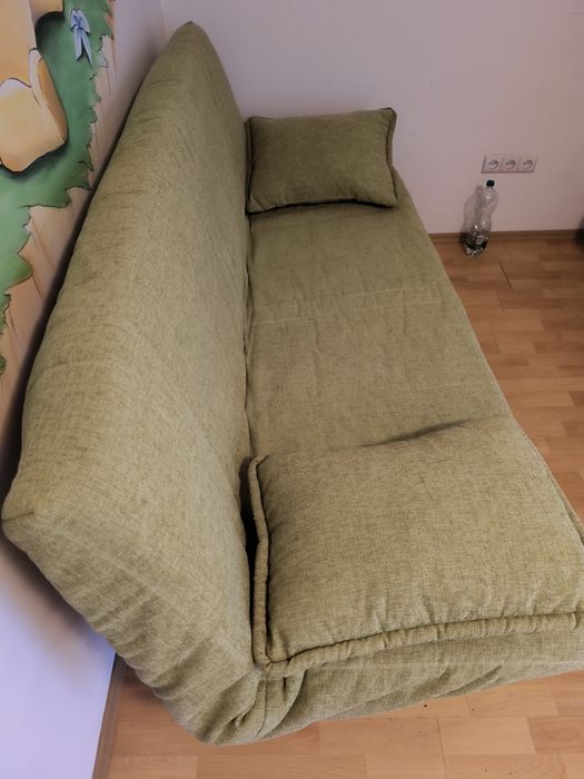 Dwie kanapy do sypialni z pojemnikiem na pościel stan idealny