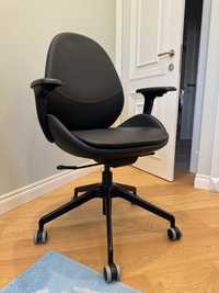 ІКЕА Офісне шкіряне крісло з підлокітниками HATTEFJÄLL ХАТТЕФ'ЄЛЛЬ