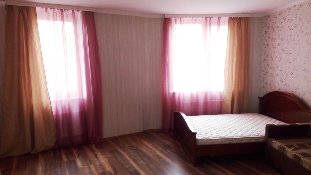 Юлії Здановської 50/2. 1К 54м2