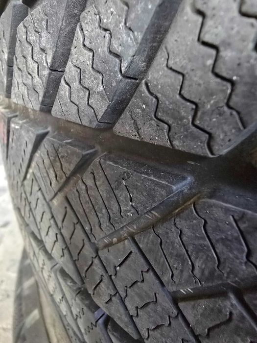 4xBridgestone Blizzak LM001 275/45R20 110 V XL Run Flat