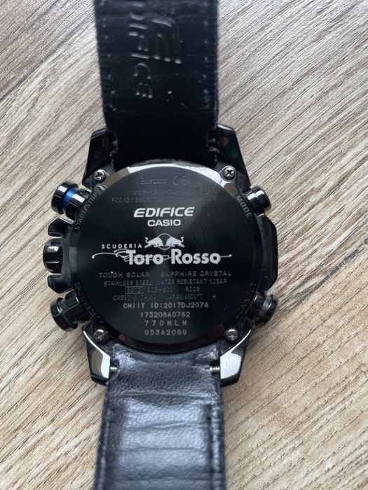 Zegarek Casio EQB-800TR-1AER scuderia torro rosso edycja limitowana