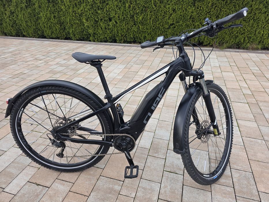 Rower elektryczny Cube Acid One 29