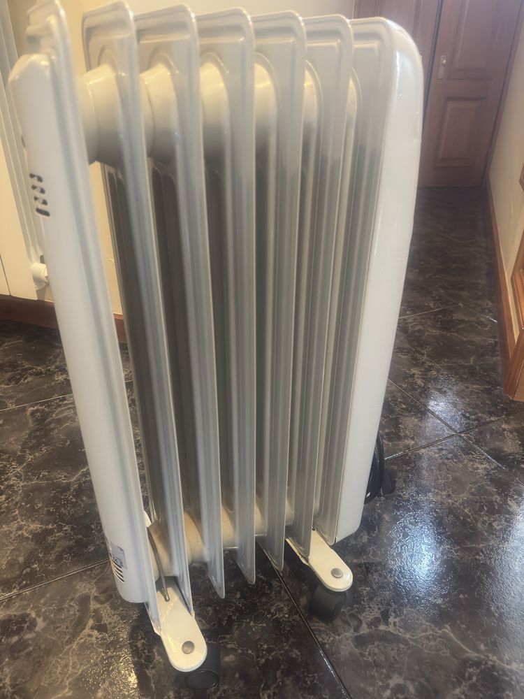Aquecedor a óleo Becken, 1500W