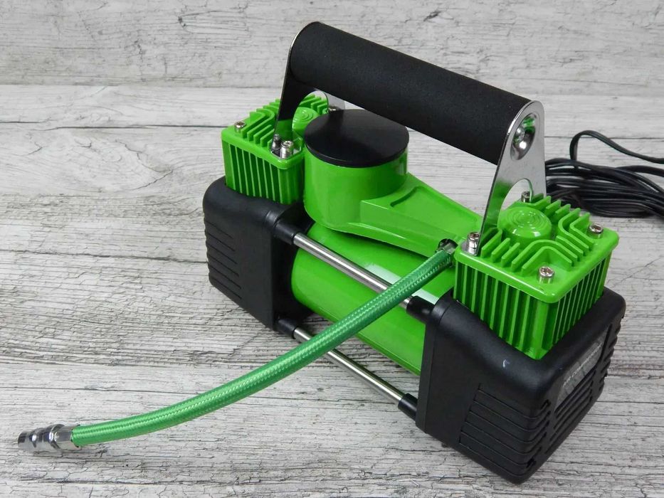 Автокомпрессор Винсо/Winso 70L от прикуривателя с манометров