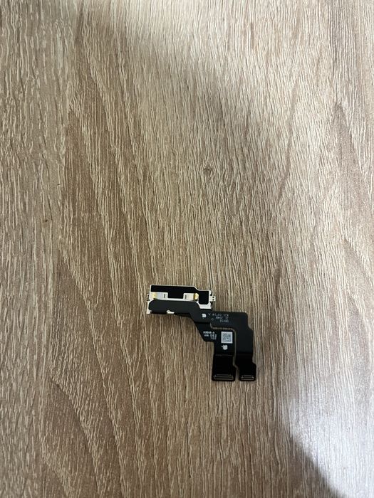 фронтальная камера  iPhone 14 Pro