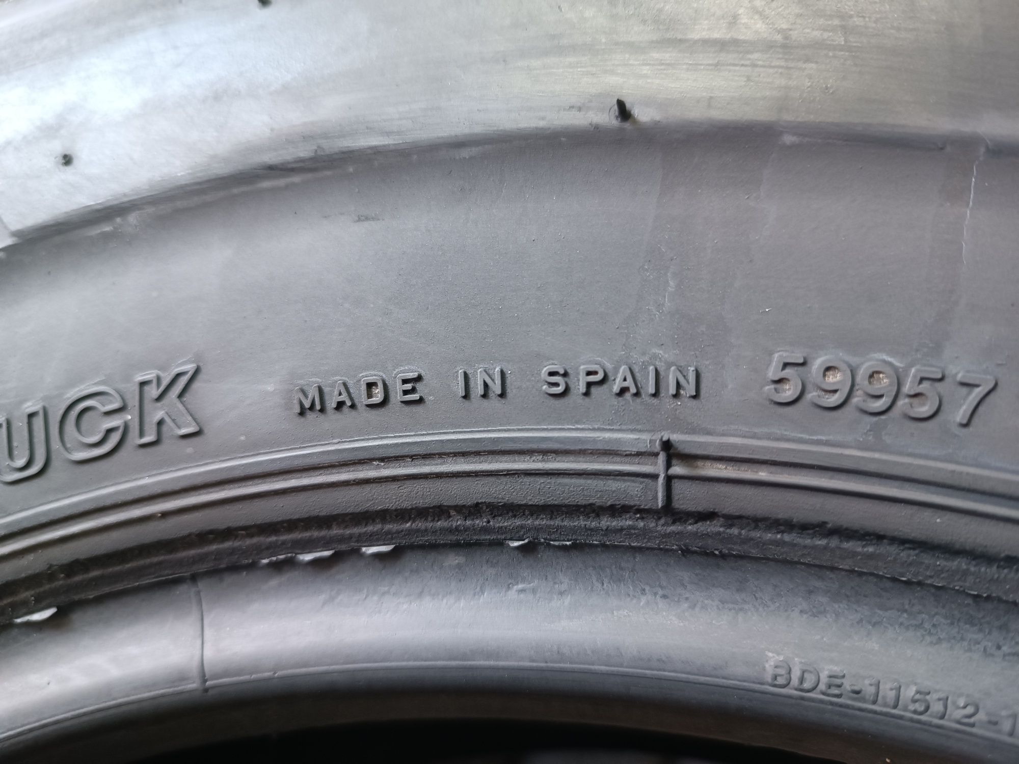 Літні шини BRIDGESTONE 215/70 R15 C резина Р15 С