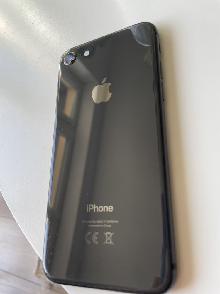 Iphone 8. 64Gb. Space Grey