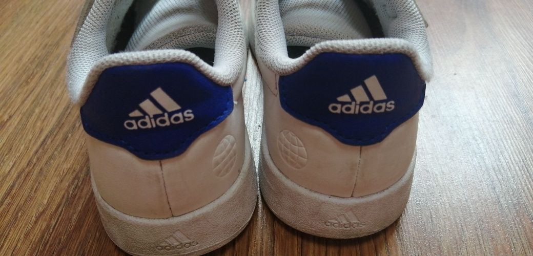 Buty Adidas dla chłopca 31