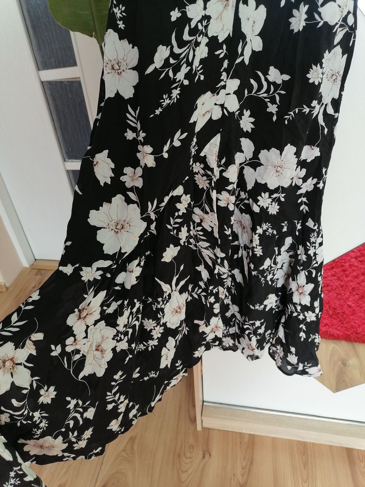Elegancka sukienka długa kwiaty komunia S