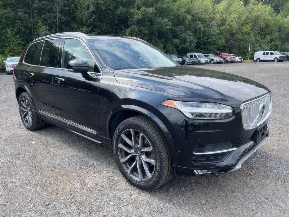 Volvo XC90      2017