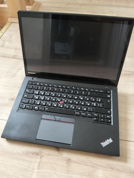 Ноутбук леново сенсор ThinkPad i5,8озу, sdd 240гб 

Опис
Ноу