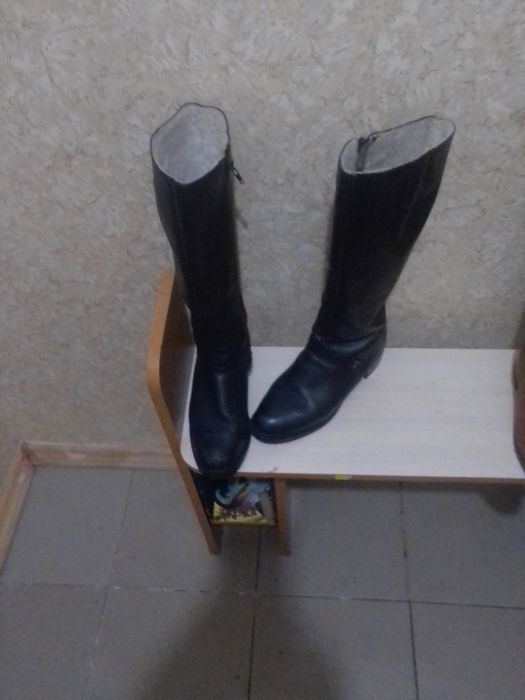 Женские зимние кожаные сапоги