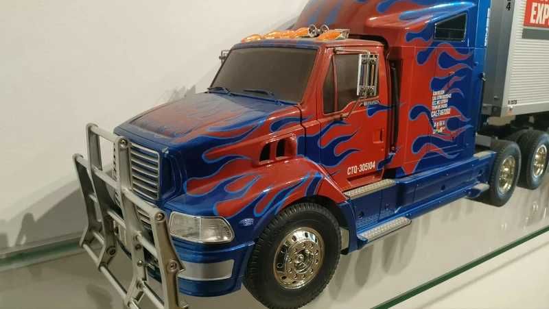 Modele RC Tamiya Traxxsas Składamy malujemy i doradzamy