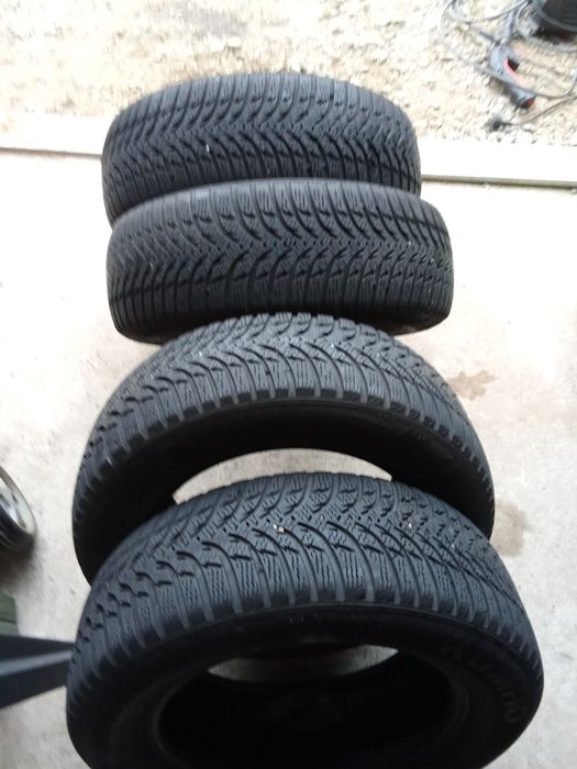 Opony Zimowe Kumho 205/60R15 2018r 4szt