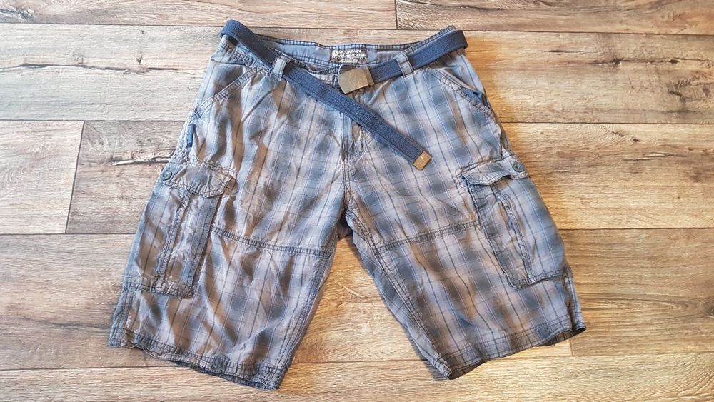 Шорты с ремнем. раз W 36.