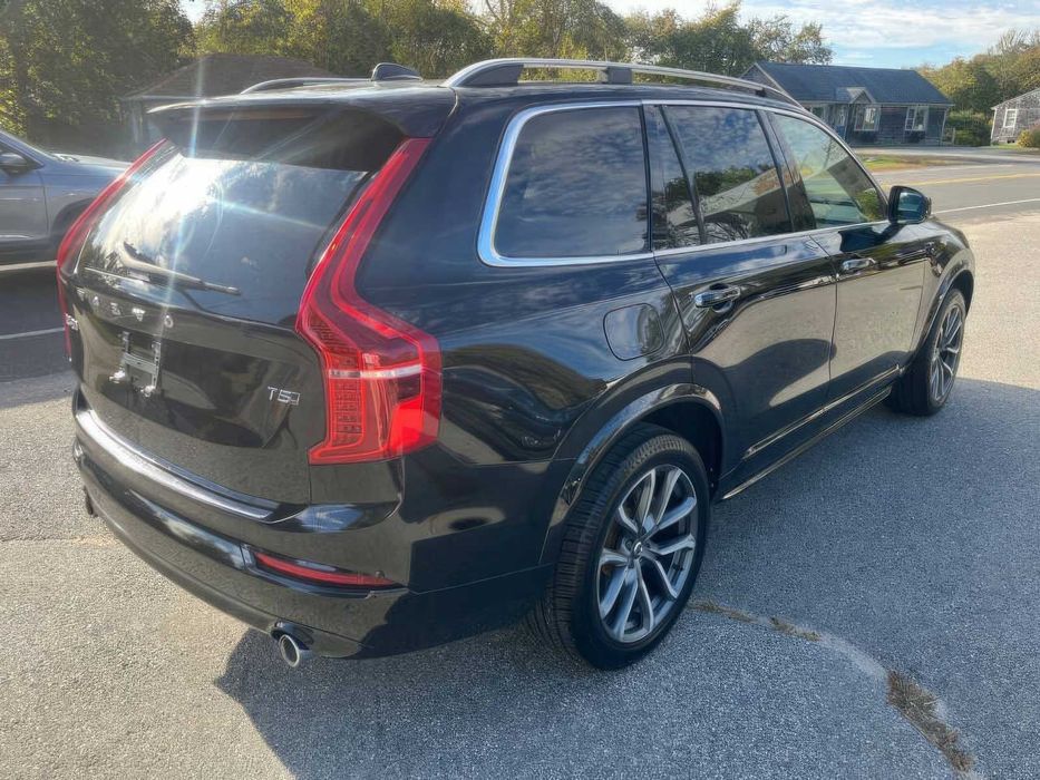 Volvo XC90      2018