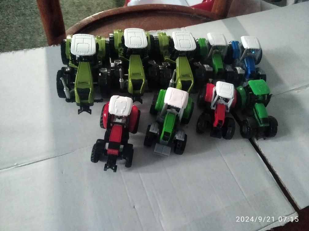 Трактори і комбайни модель 1:87