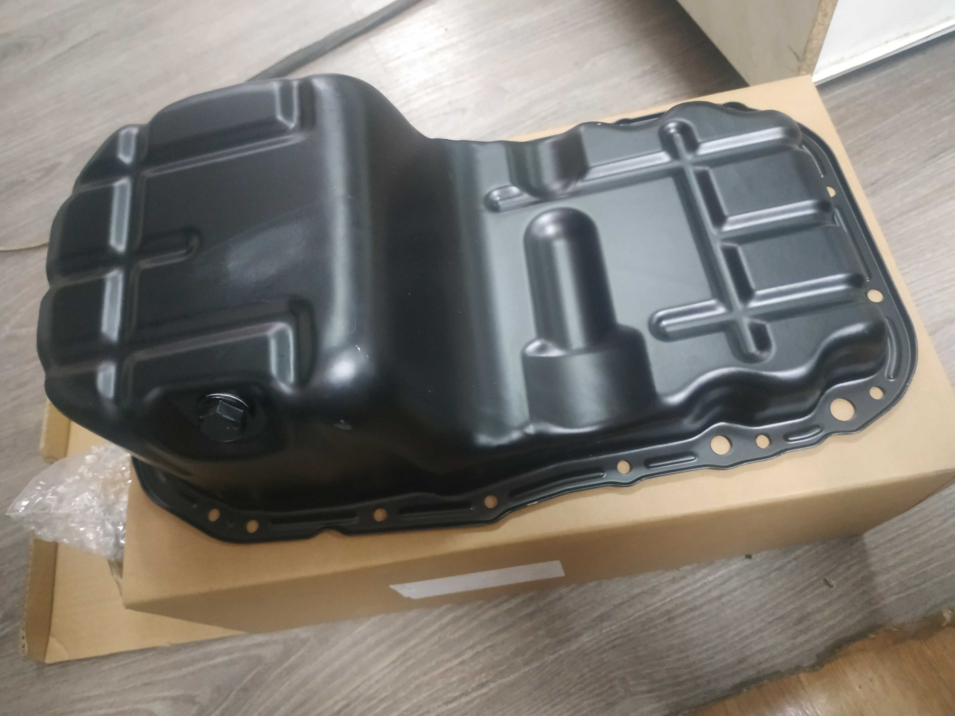 Піддон двигуна піддон двигателя  Mitsubishi Lancer 1.6 2003- новый