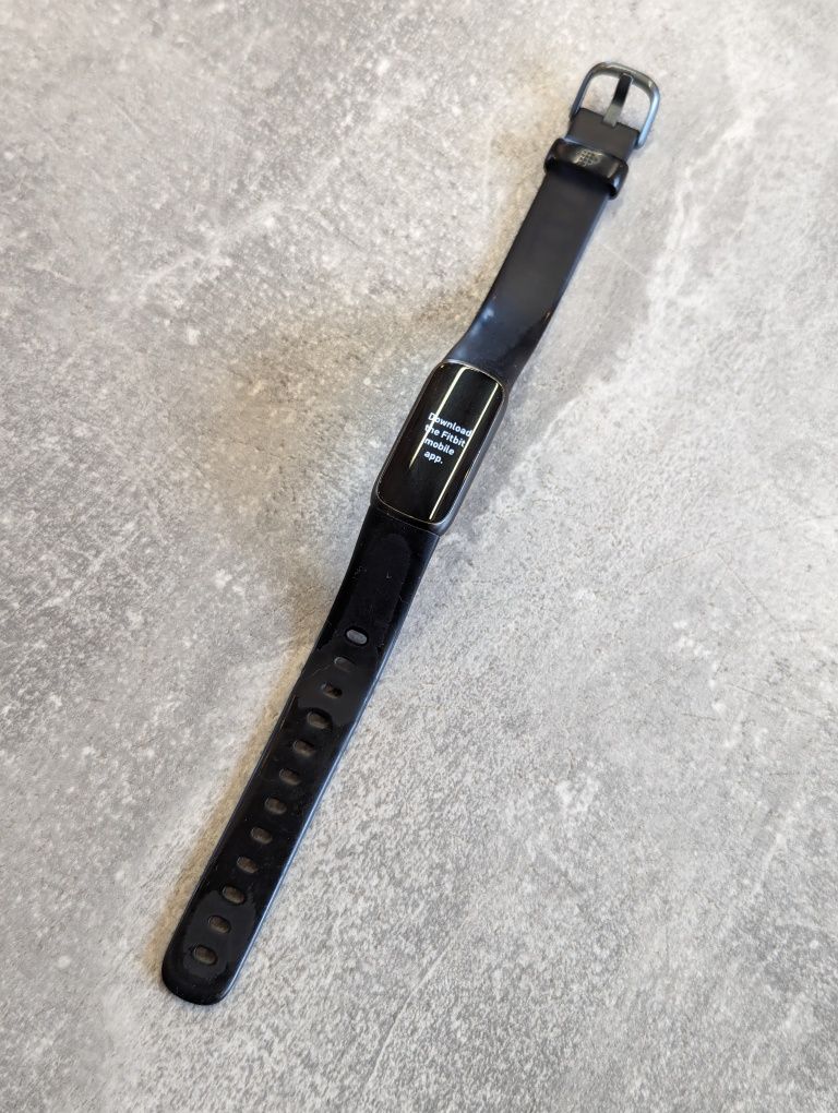 Fitbit Luxe smartwatch opaska smartband