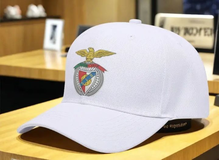 Bonés de clubes de futebol