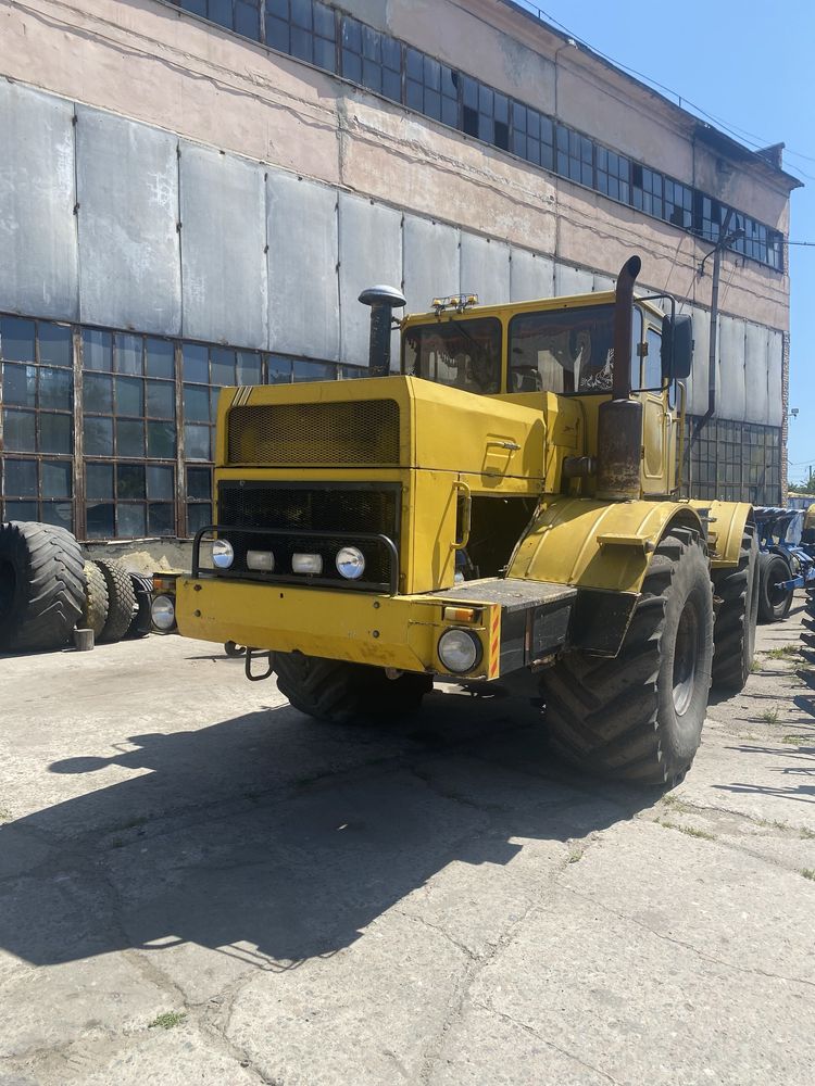 Трактор кировець К-701