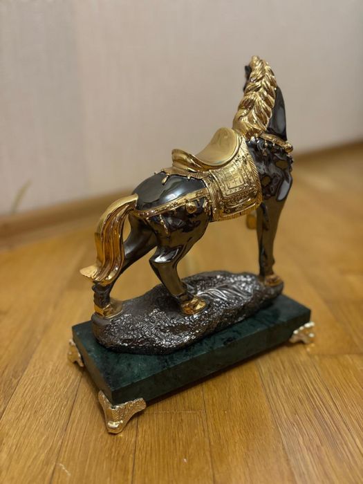 Статуетка Кінь.