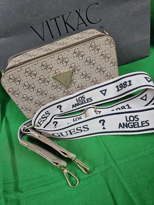 Torebka listonoszka Torba Bez monogram Guess skórzana kuferek Premium