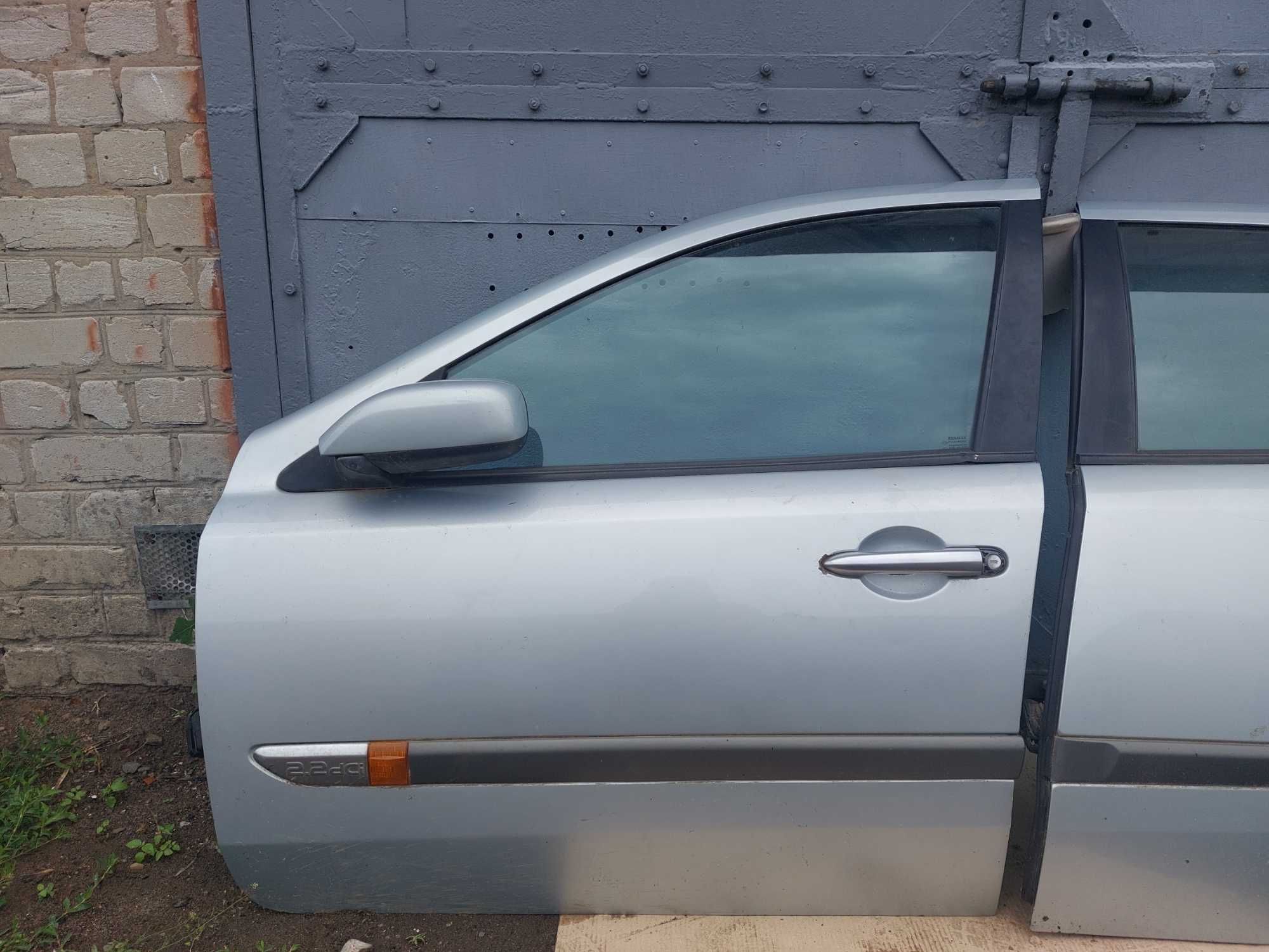 Двері на Renault Laguna 2 універсал Рено Лагуна 2