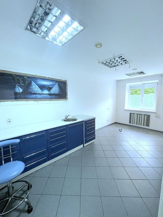 Фасад. Площа S= 60 m2. Салон.