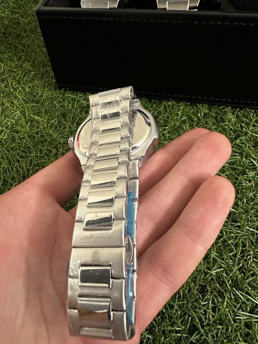 Relogios novos, um deles selado