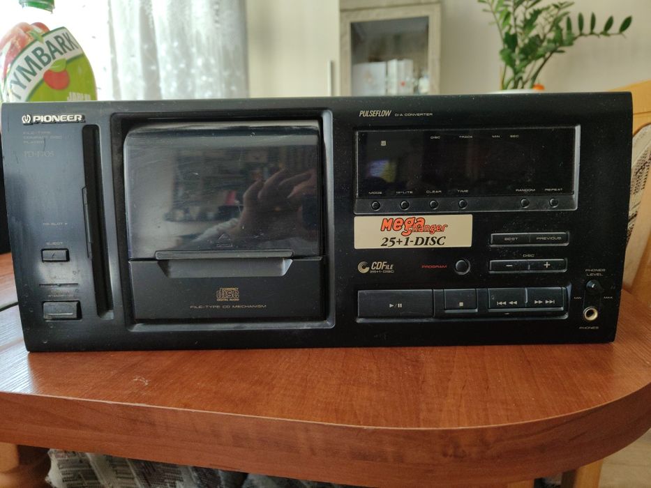 Stary odtwarzacz CD Pioneer