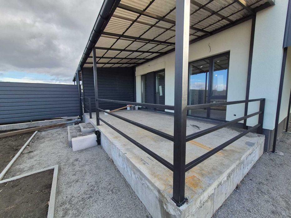 Таунхауз поруч з парком Олександрія