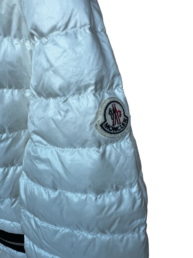 Moncler puchowa kurtka model Remoulis