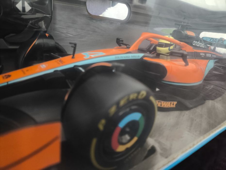 Auto zdalnie sterowane McLaren F1 RC Emilia Romagna Grand Prix Rastar