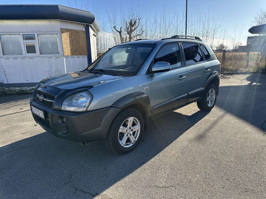 Продам Hyundai Tucson 2.0 .2008 рік