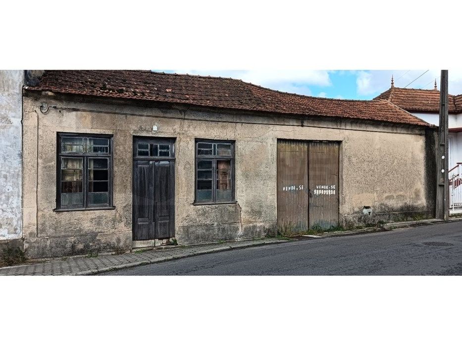Moradia antiga Térrea estilo lavrador para restauro - Vagos / Ouca