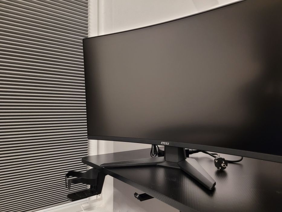Monitor MSI curved zakrzywiony 27 cali 280hz
