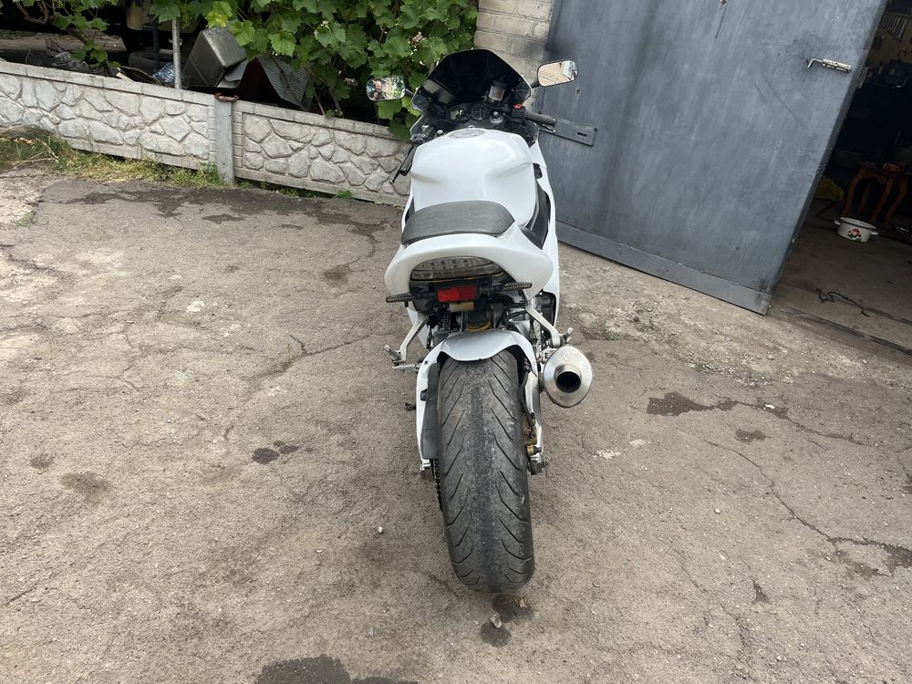 Продам Honda CBR1000