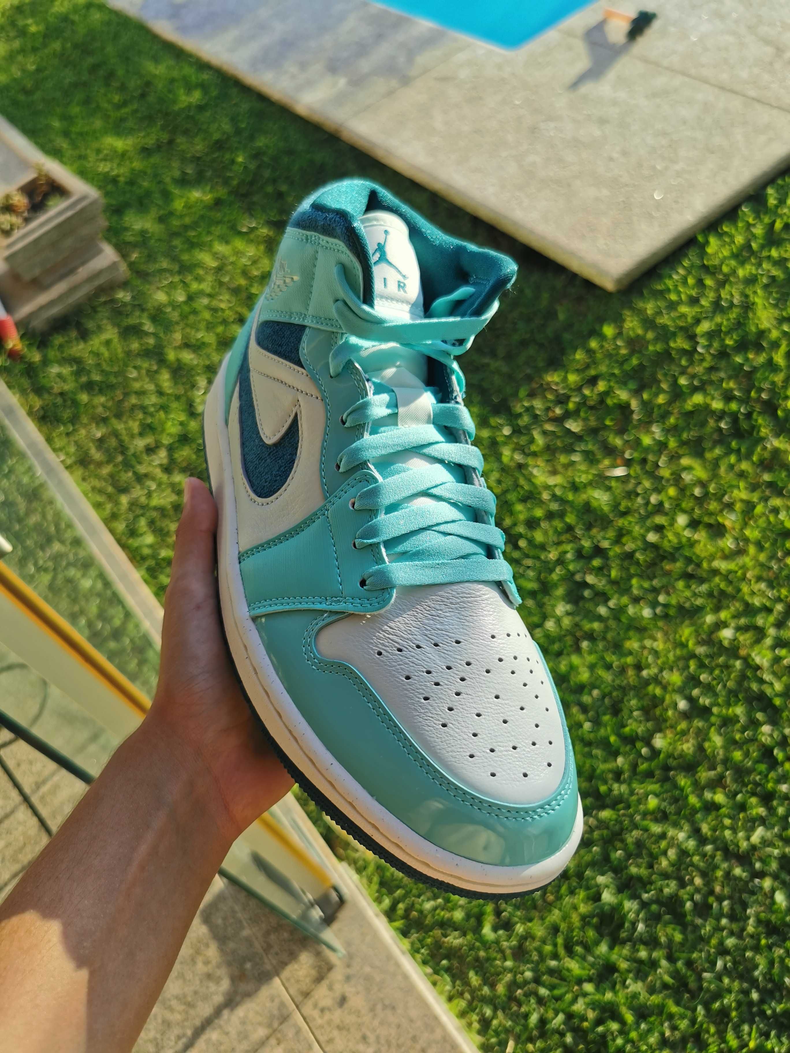 Nike Air Jordan 1 Mid Bleached Turquoise