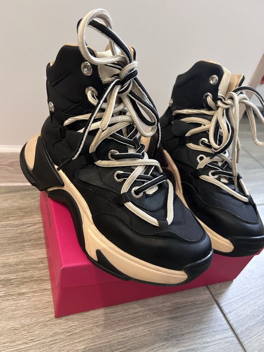 Зимові кросівки vittorossi