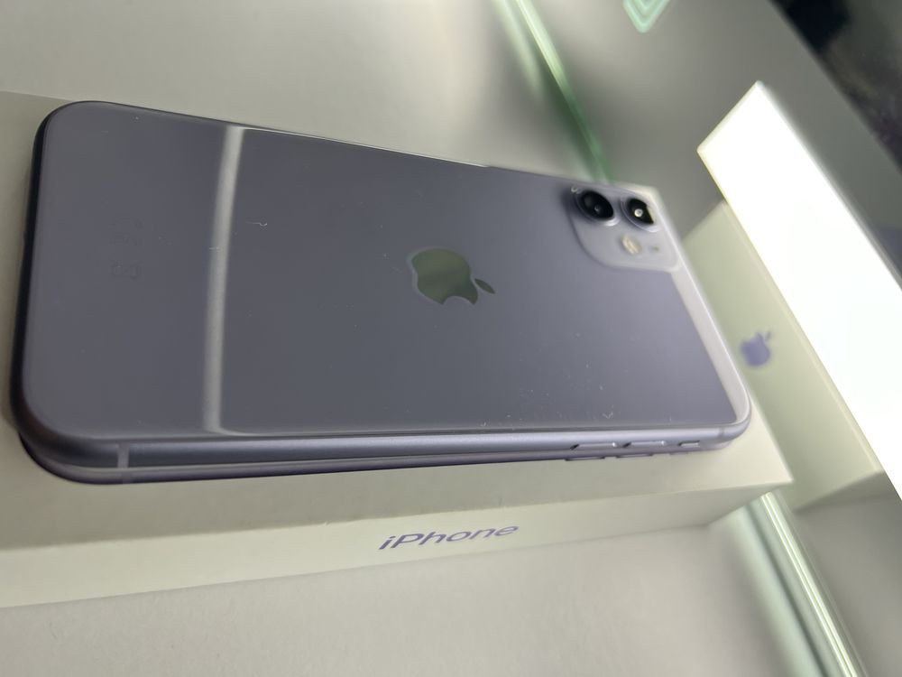 iPhone 11 в чудовому стані